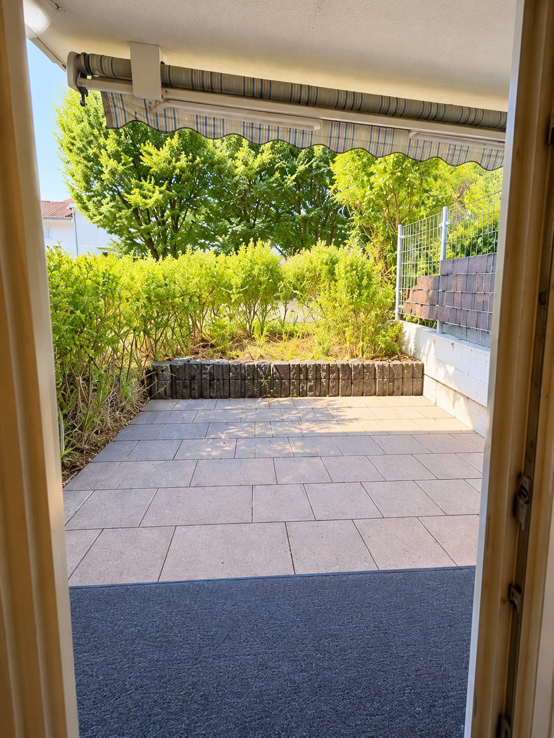 Die Lage – Blick aus der Wohnung ins Grüne